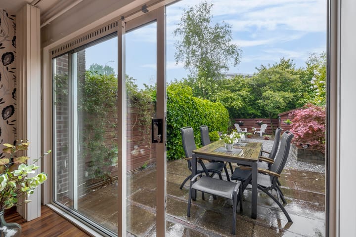 Photo 17 of Plutostraat 33