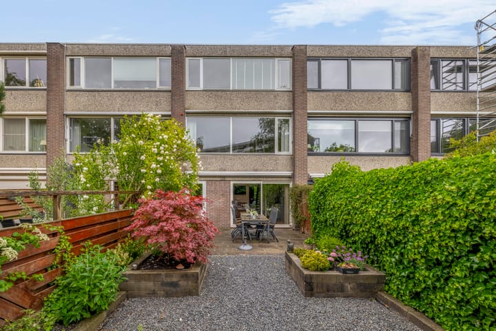 Photo 23 of Plutostraat 33