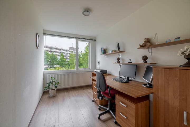 Photo 40 of Plutostraat 33