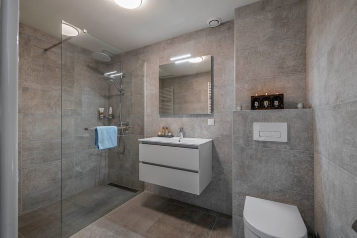 Photo 42 of Plutostraat 33