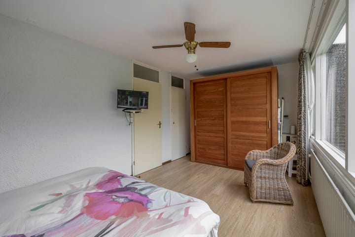 Photo 46 of Plutostraat 33