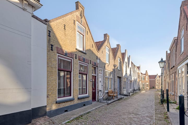 Photo 2 of Lange St. Janstraat 3