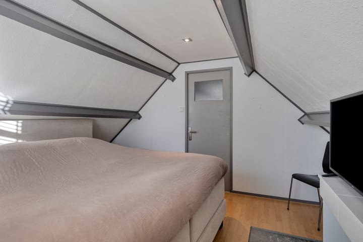 Photo 14 of Lange St. Janstraat 3