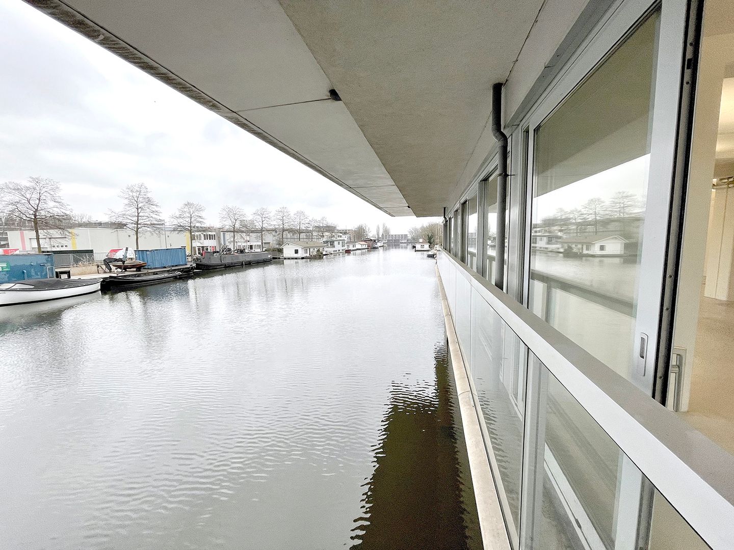 View photo 2 of Th. K. van Lohuizenlaan 202