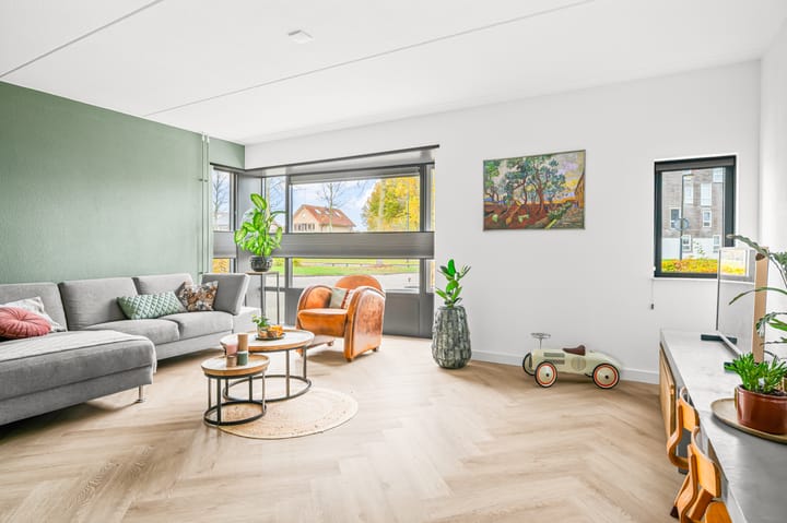 Photo 2 of Leonard Springerlaan 50