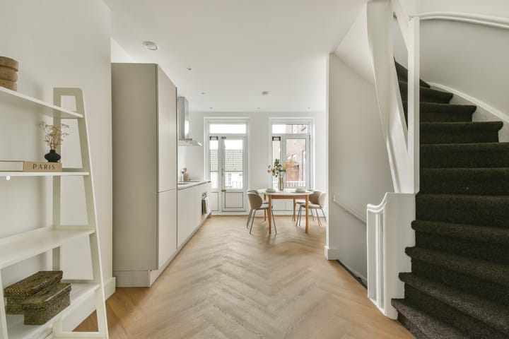 Photo 6 of Adelaarsweg 27-1