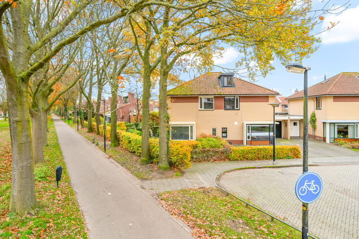 Photo 28 of Leonard Springerlaan 50