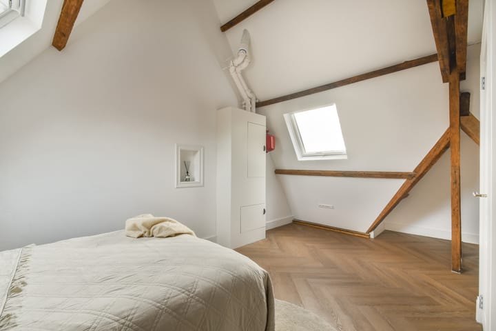 Photo 18 of Adelaarsweg 27-1