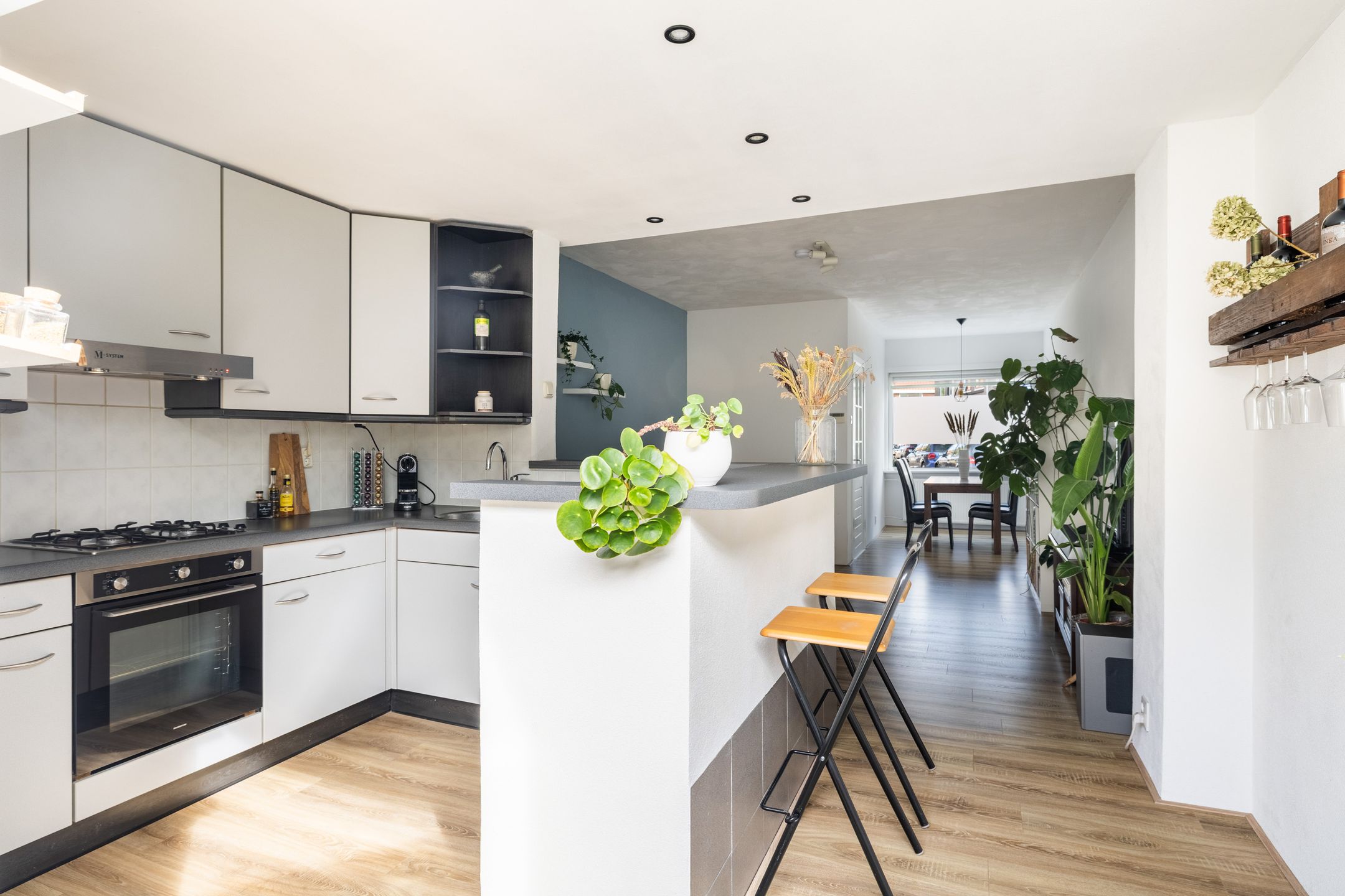 Photo 9 of Adelboldstraat 52