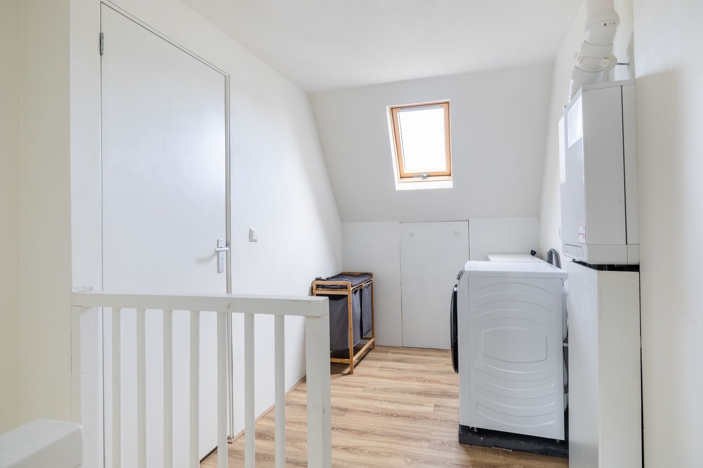 Photo 19 of Adelboldstraat 52