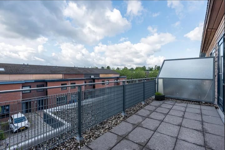 Foto 17 van Delacroixstraat 11