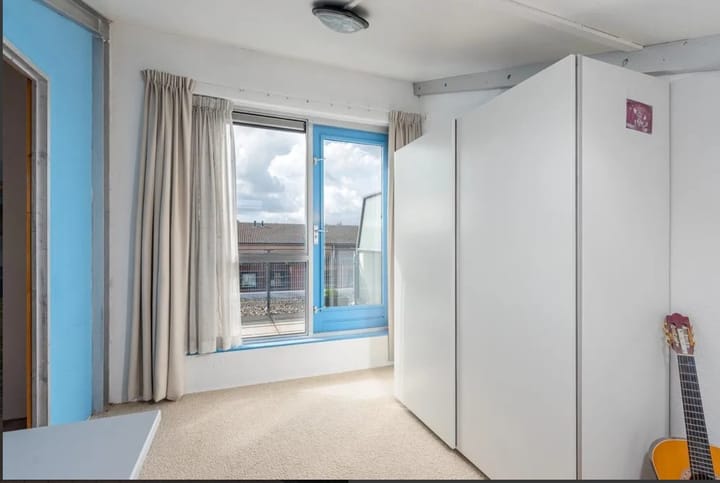 Foto 29 van Delacroixstraat 11