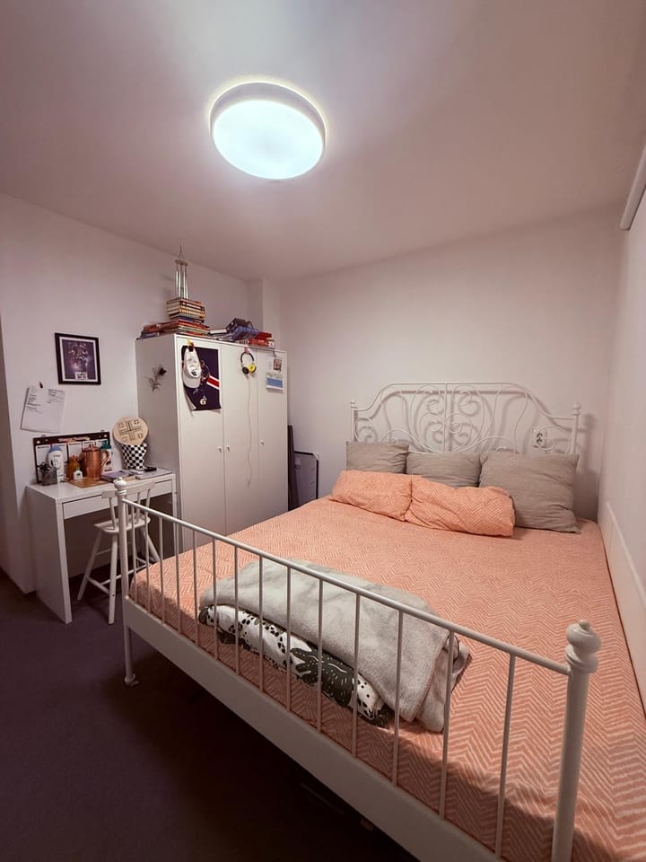 Foto 25 van Delacroixstraat 11