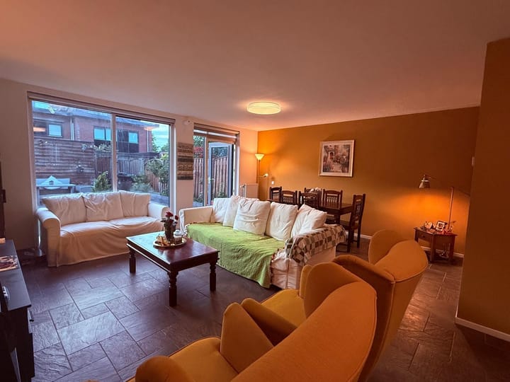 Foto 5 van Delacroixstraat 11