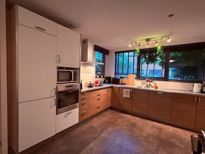 Foto 2 van Delacroixstraat 11