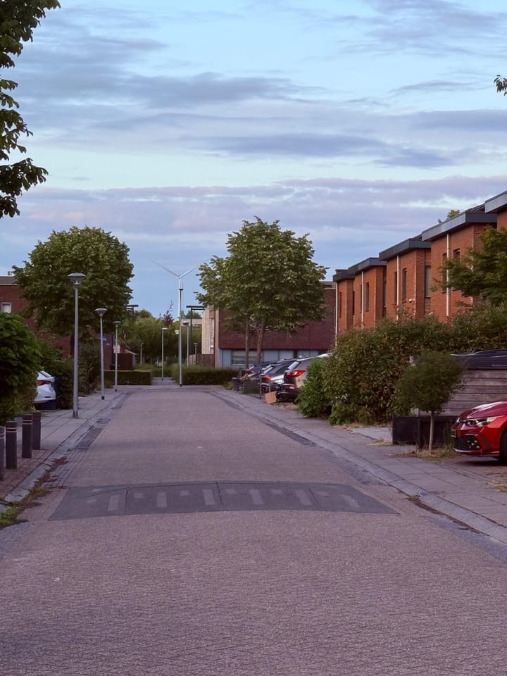 Foto 9 van Delacroixstraat 11