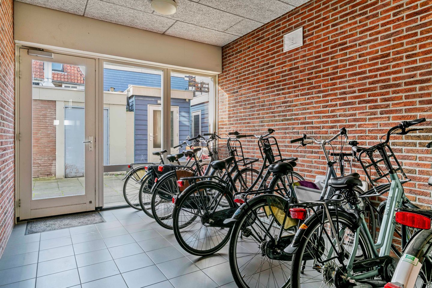 Photo 20 of Achterstraat 31