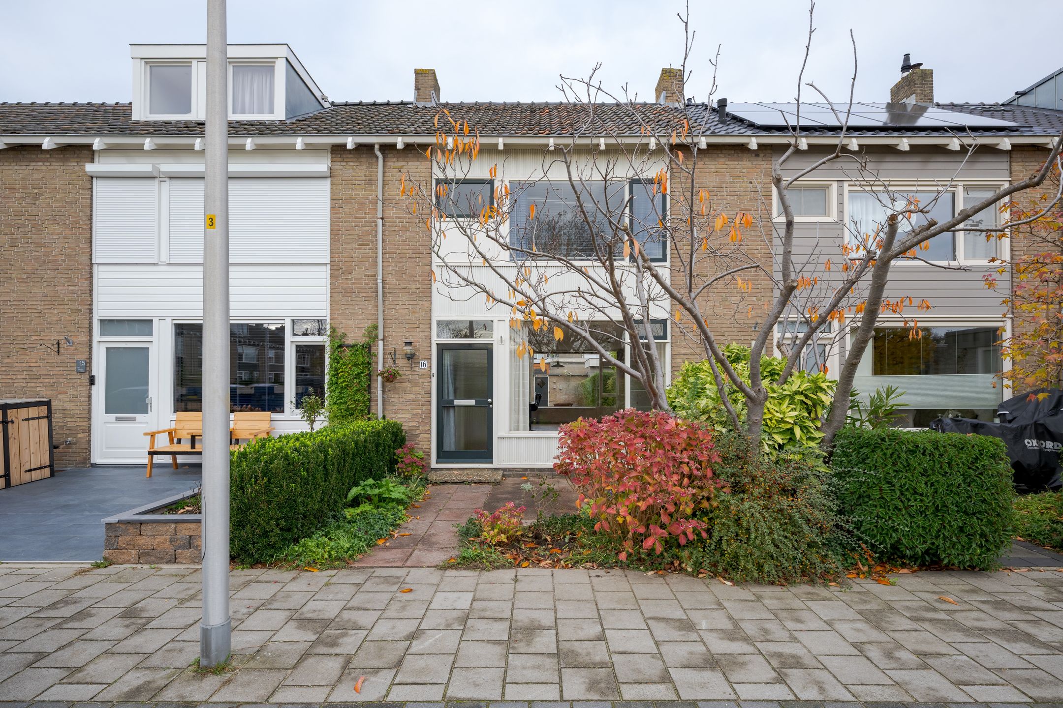 Professor Van der Waalslaan 16, Voorschoten