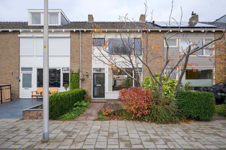 Professor Van der Waalslaan 16