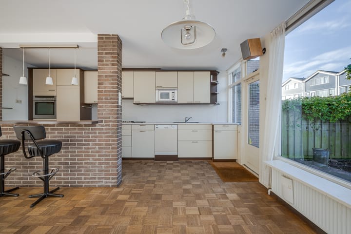 Photo 10 of Professor Van der Waalslaan 16