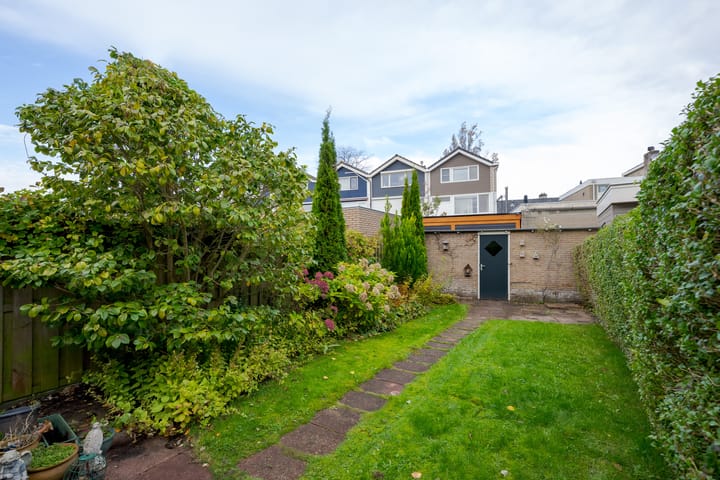 Photo 27 of Professor Van der Waalslaan 16