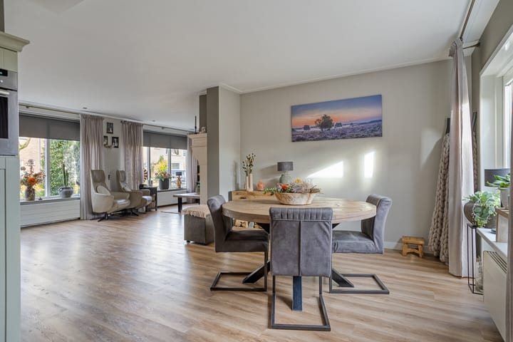 Foto 10 van Van der Duyn van Maasdamstraat 30