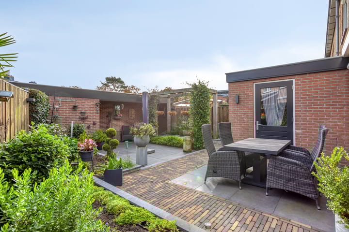 Foto 26 van Van der Duyn van Maasdamstraat 30