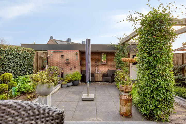 Foto 27 van Van der Duyn van Maasdamstraat 30