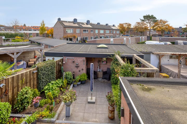 Foto 34 van Van der Duyn van Maasdamstraat 30