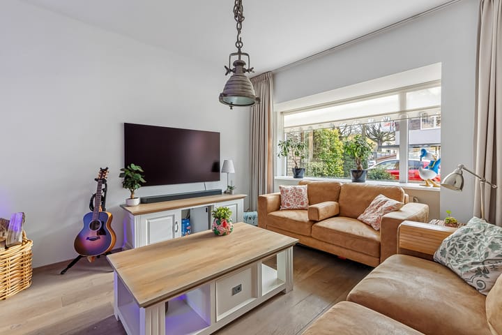 Foto 10 van Van 't Hoffstraat 29