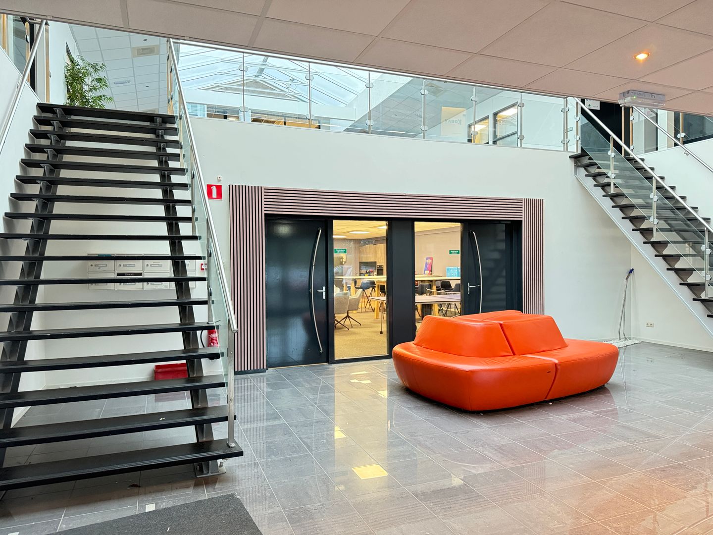 View photo 3 of Zeewinde 5