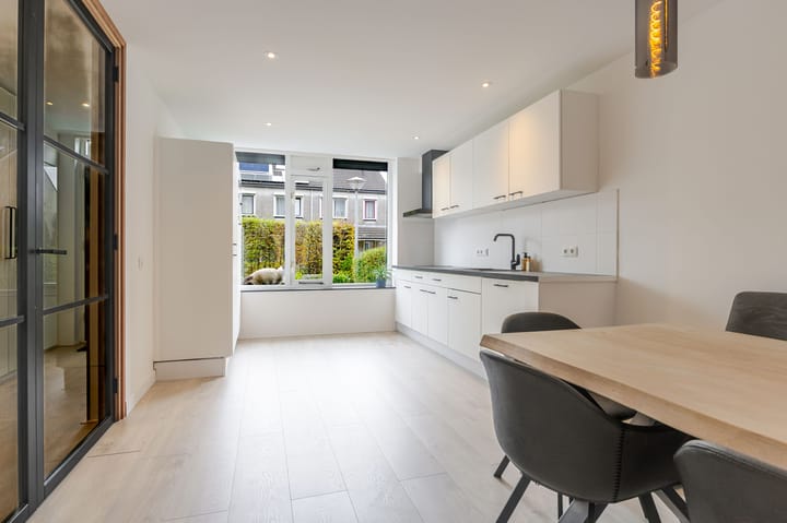 Photo 13 of Reaal 52