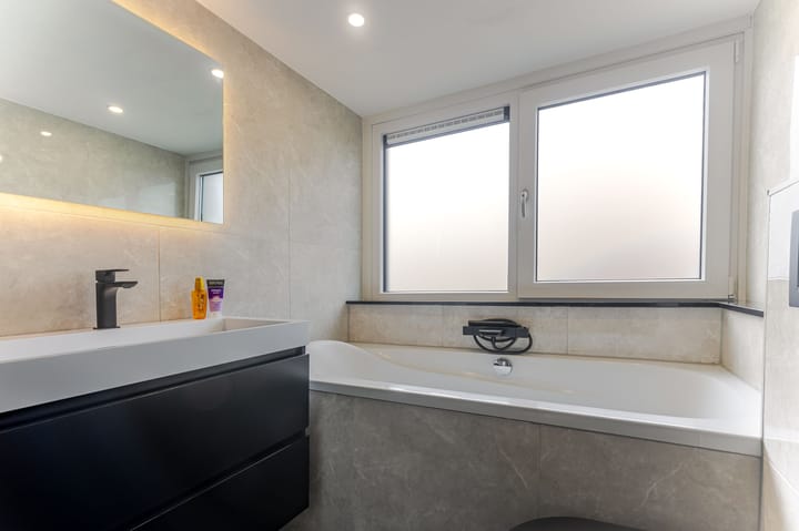 Photo 28 of Reaal 52