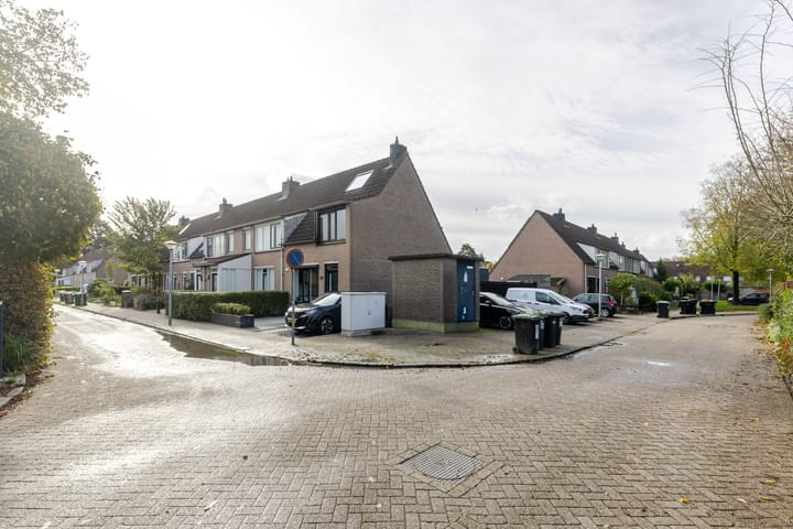 Photo 37 of Reaal 52