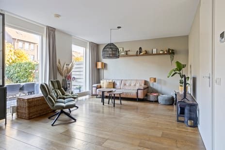 Gele lis 36 tertiary image