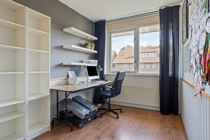 Foto 17 van Gele lis 36