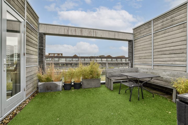 Foto 24 van Oeverzeggestraat 64