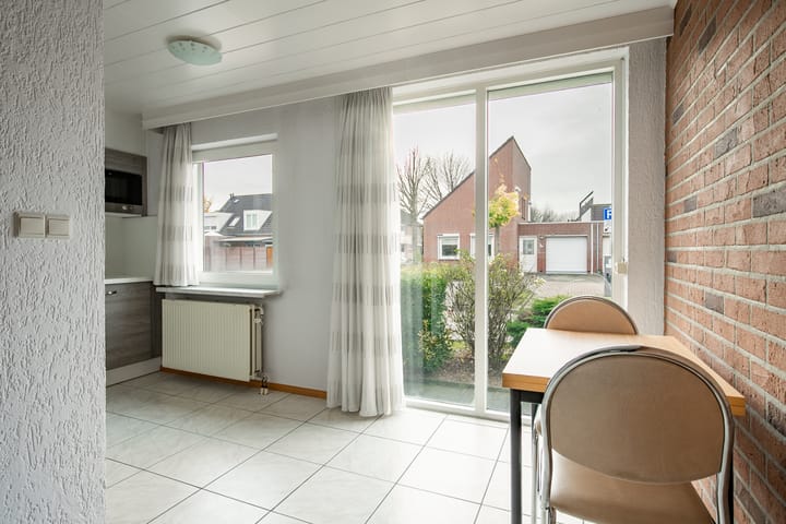 Photo 6 of Kamille 2