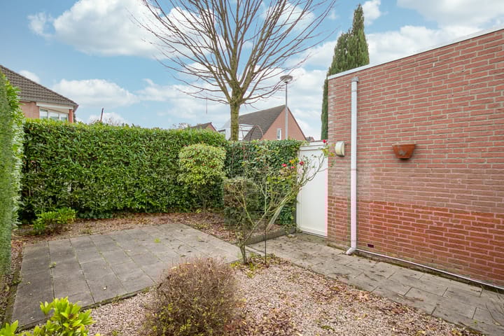 Photo 23 of Kamille 2