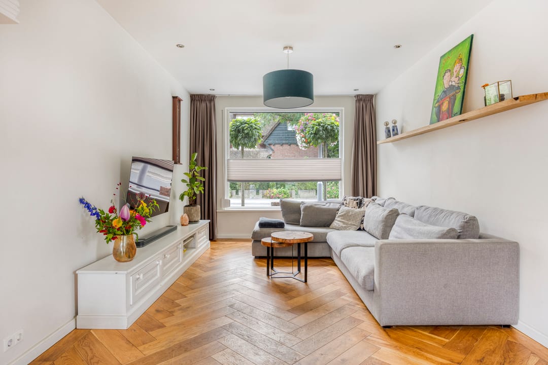 Photo 8 of Adelstraat 25