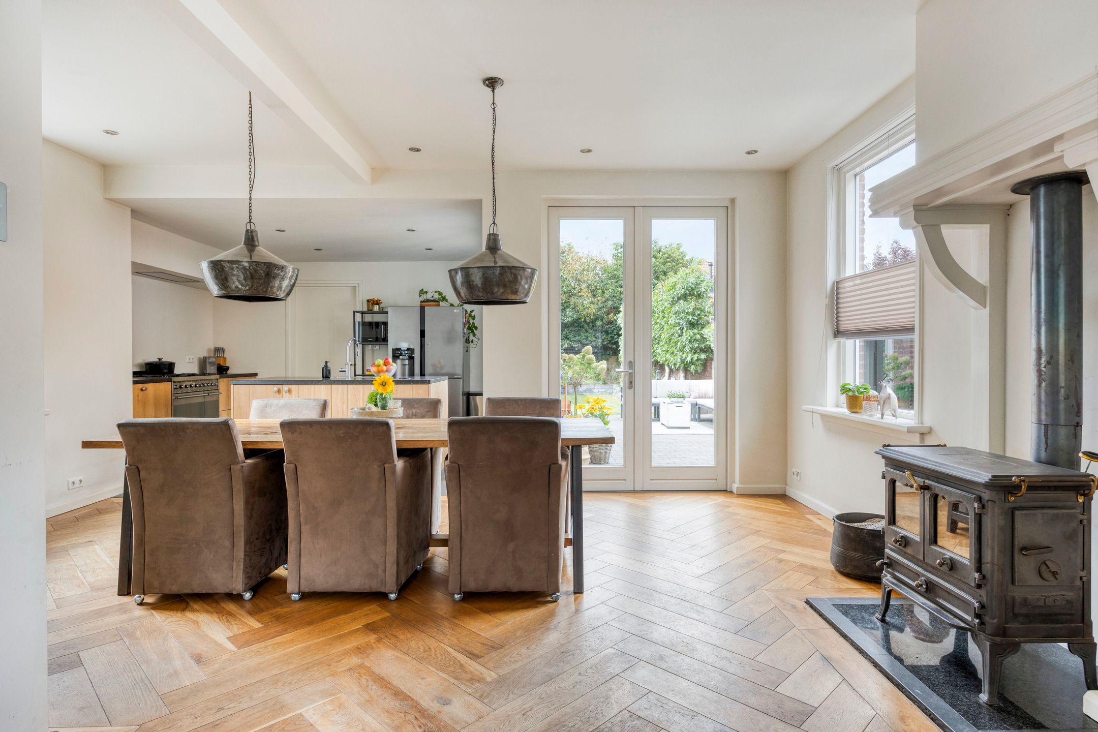 Photo 12 of Adelstraat 25