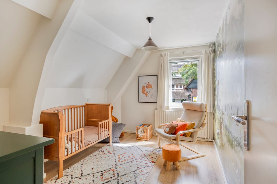 Photo 32 of Adelstraat 25