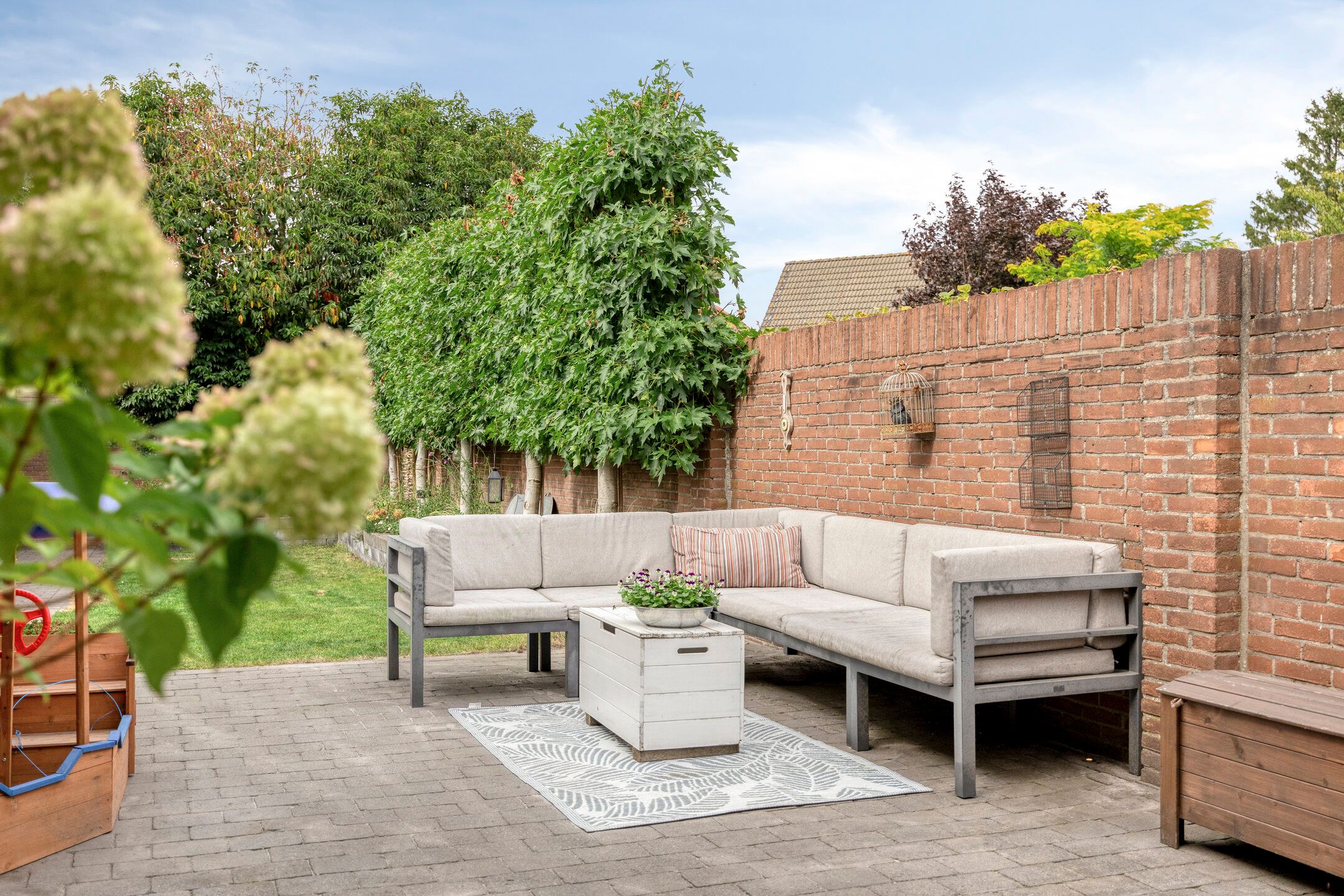 Photo 36 of Adelstraat 25