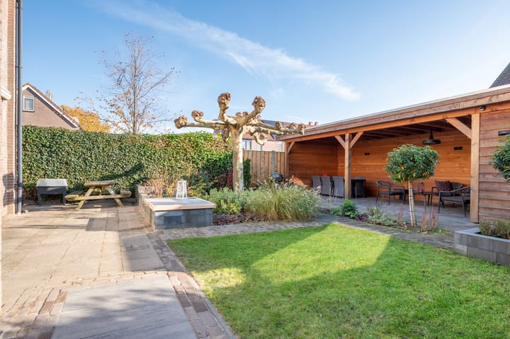 Foto 2 van Almereweg 17