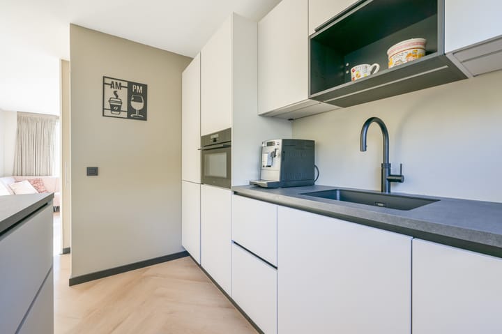 Foto 5 van Almereweg 17