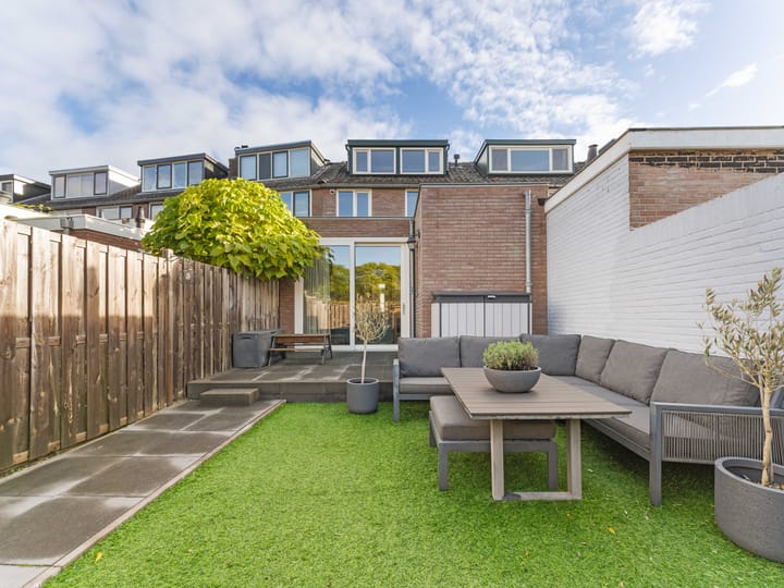 Foto 25 van Engel de Ruijterstraat 28