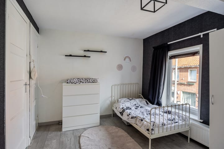 Foto 20 van Valkenierstraat 7