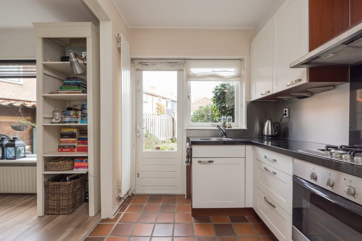 Photo 15 of Meidoornstraat 2