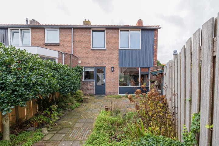 Photo 22 of Meidoornstraat 2