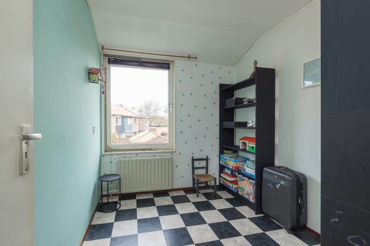 Photo 32 of Meidoornstraat 2